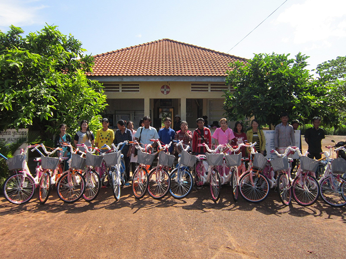 VMWs in Anlong Veng with their new bicycles received in October 2016